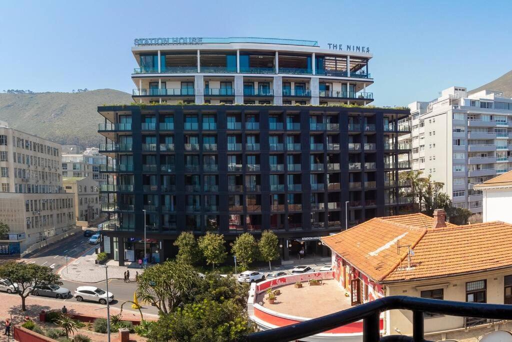 406 Flamingo, Sea Point Apartment *